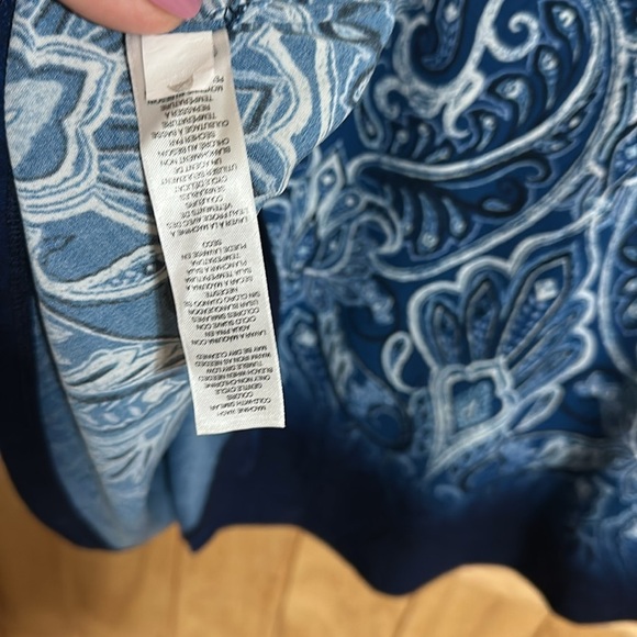 CHICOS Blue Design Women's Blouse - Picture 6 of 7